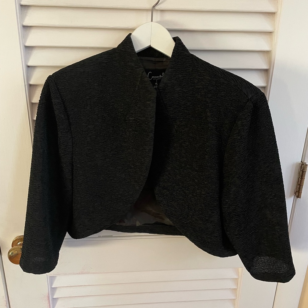 NWT Connected Apparel Petite Large Cropped Open Blazer